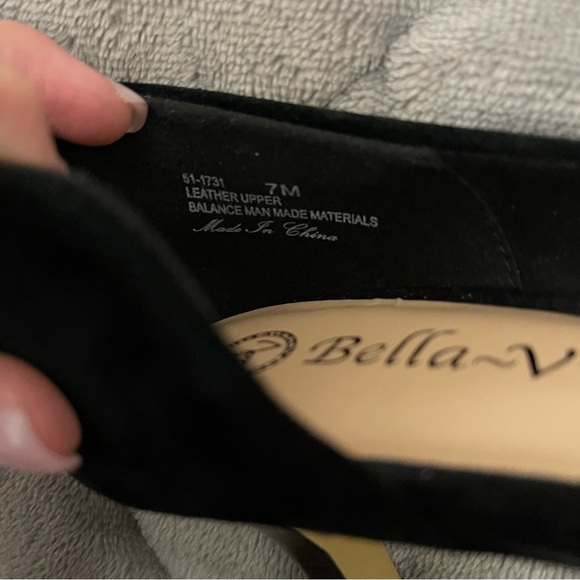 Bella Vita Black Flats with Textured Design - Picture 10 of 11